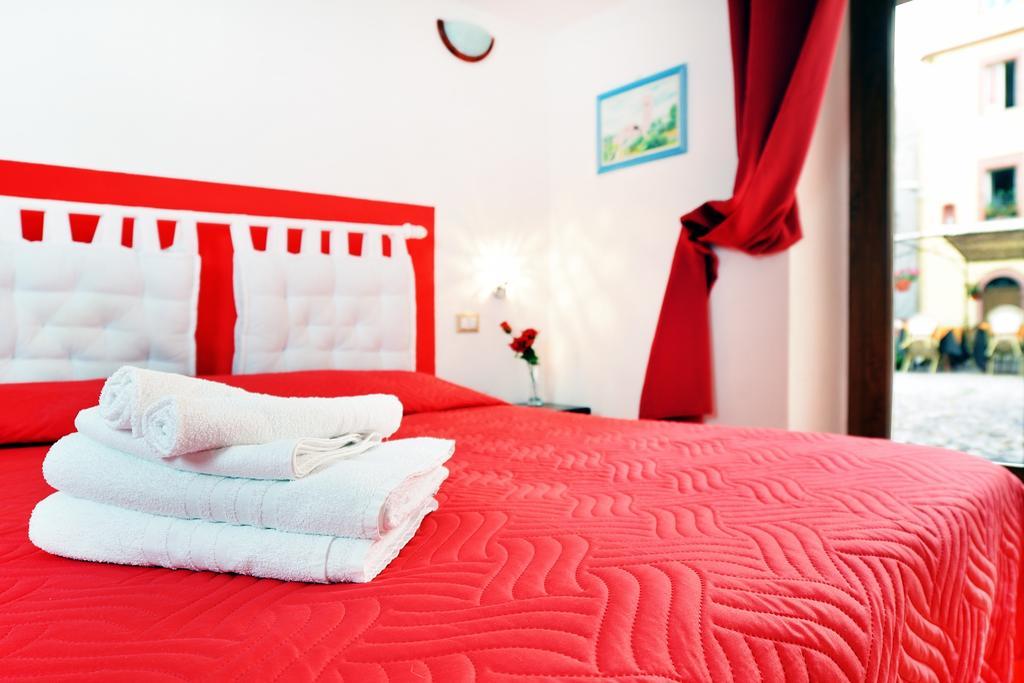 Ada'S Guest House Bosa Bagian luar foto